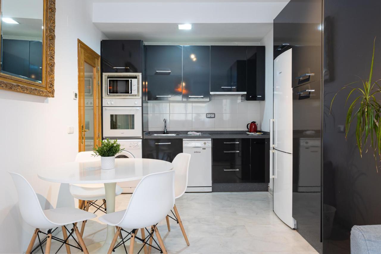 Holidays2Malaga Carrera Capuchinos Free Parking Aircon Downtown 外观 照片